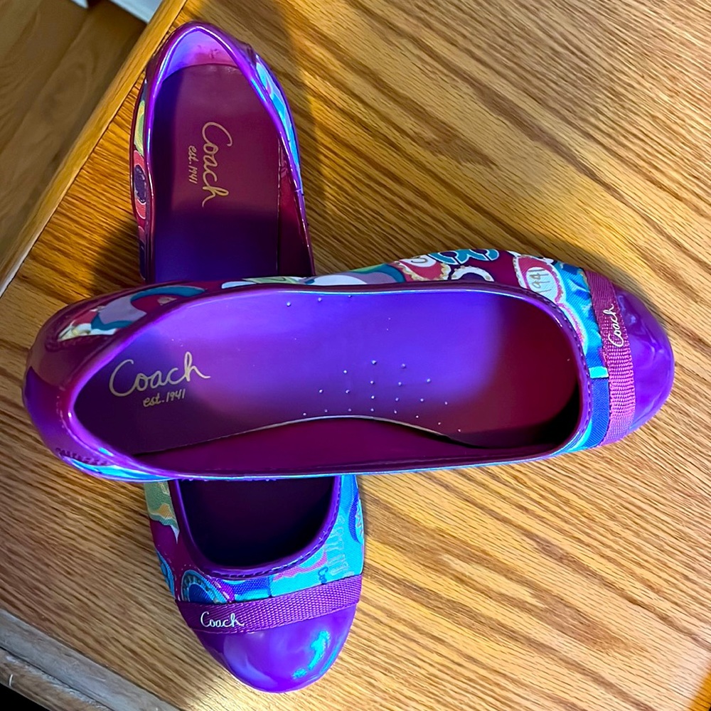 Ladies Coach Flats